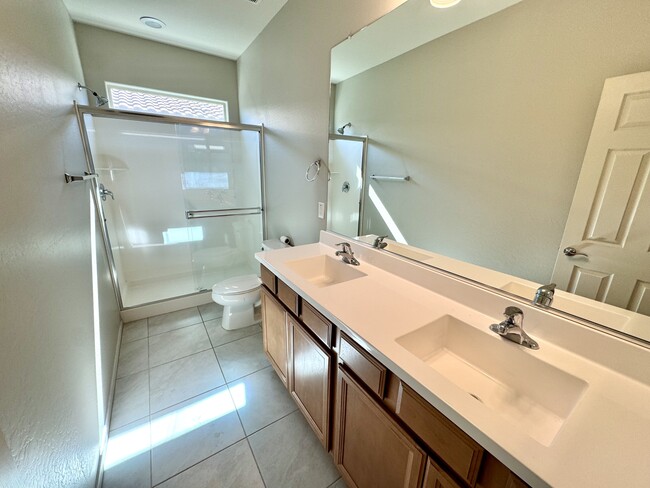 Building Photo - 5576 W Heritage Way