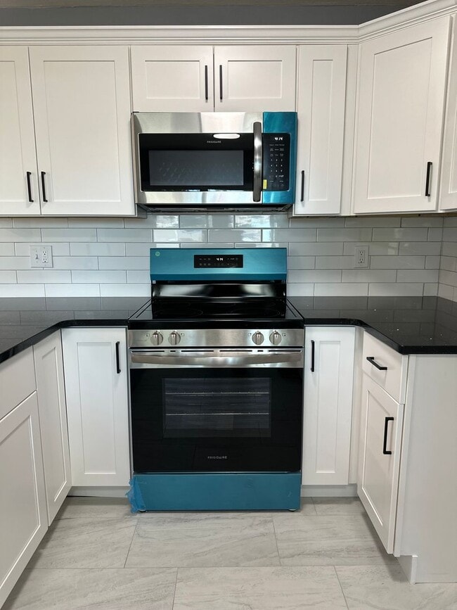 Building Photo - Completely Renovated Home