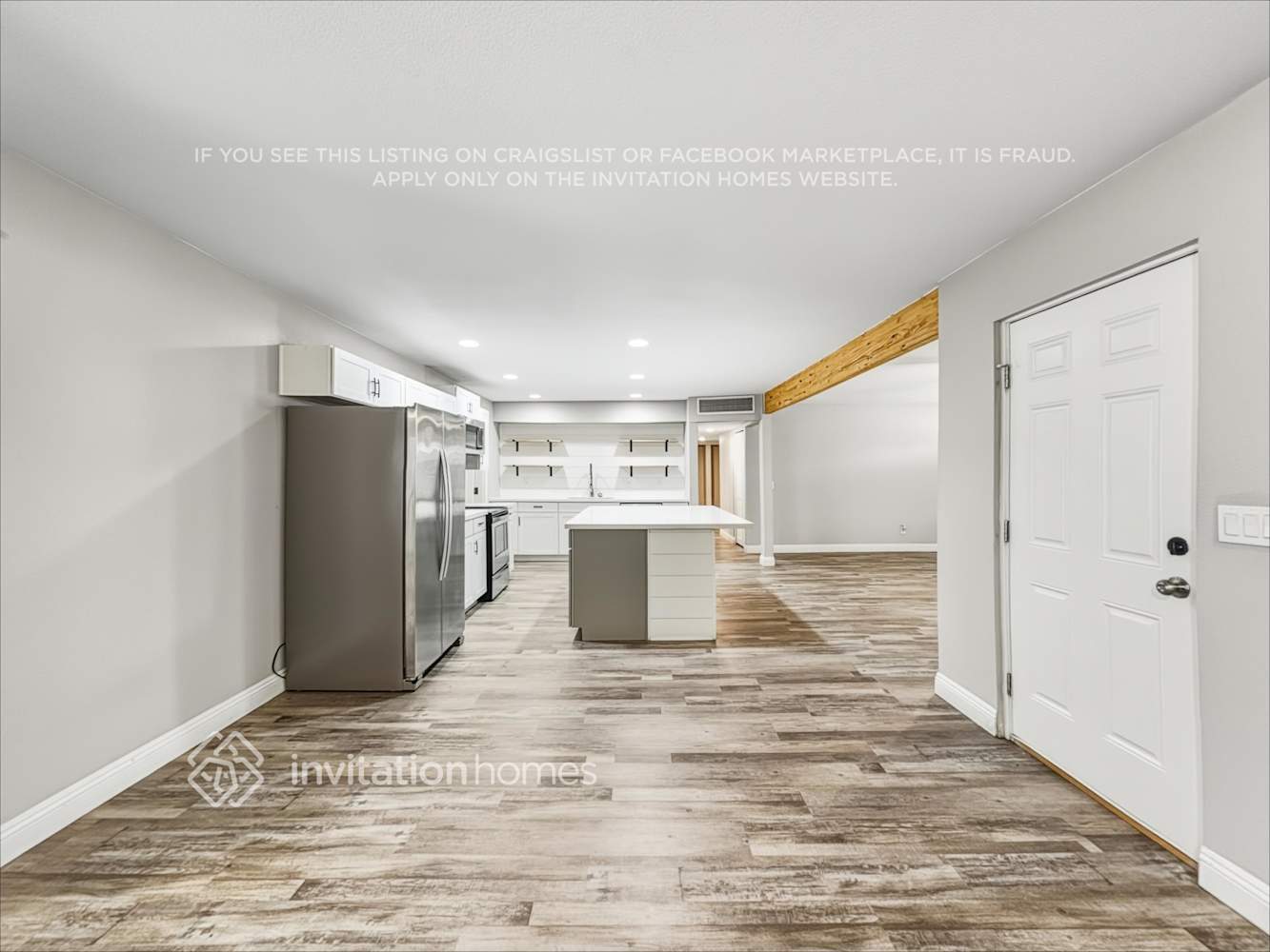 Building Photo - 3136 W Cactus Rd