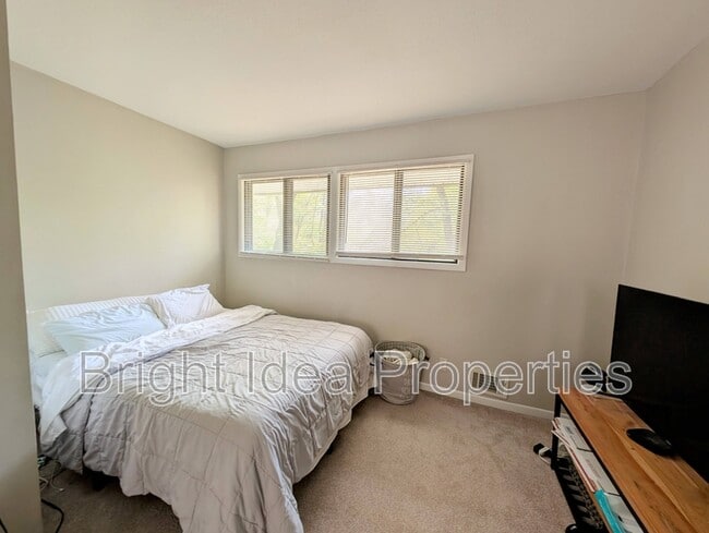 Building Photo - 2710 Upland Ct