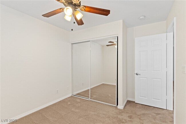 Building Photo - 7268 Vinca Rd