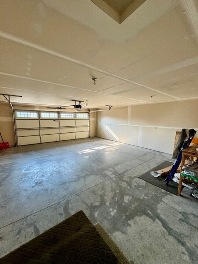 Building Photo - 3-Bedroom, 2-Bathroom Single-Level Home in Bozeman, MT