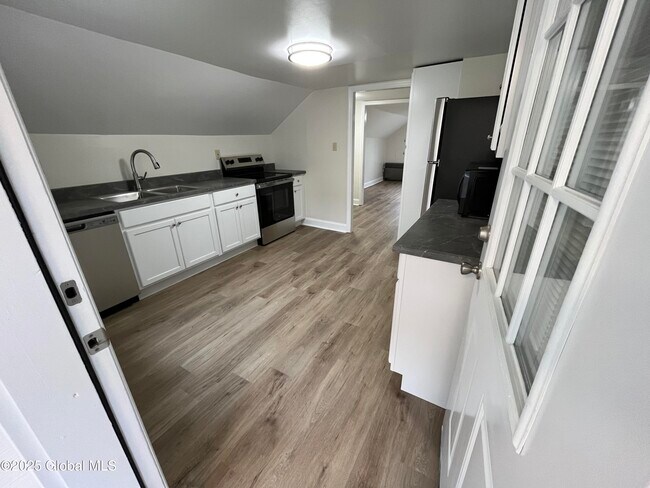 Building Photo - 2680 NY-43