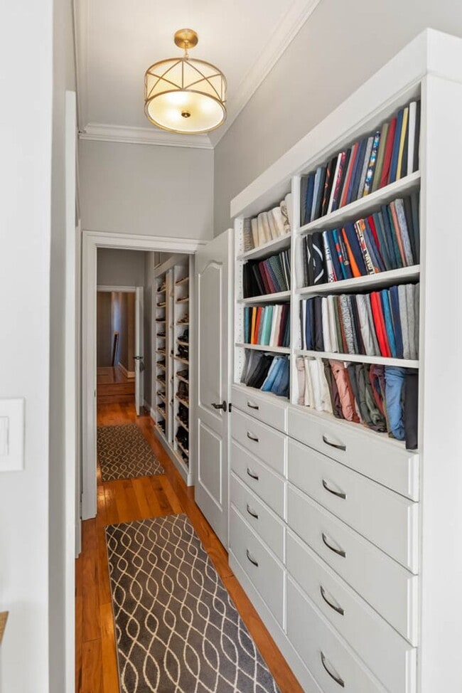 Building Photo - Logan Circle Condo