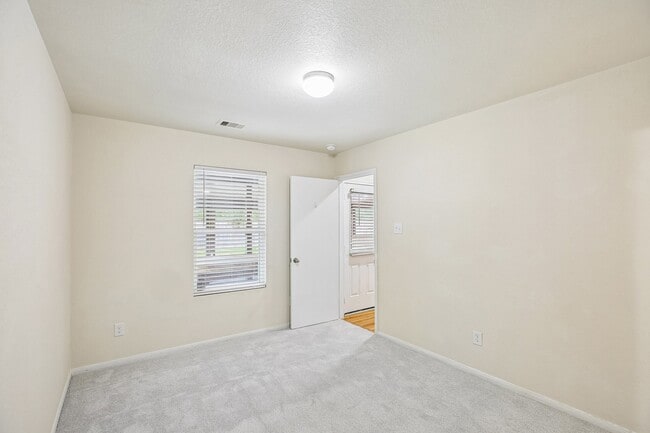 Building Photo - 21127 Fox Orchard Ct