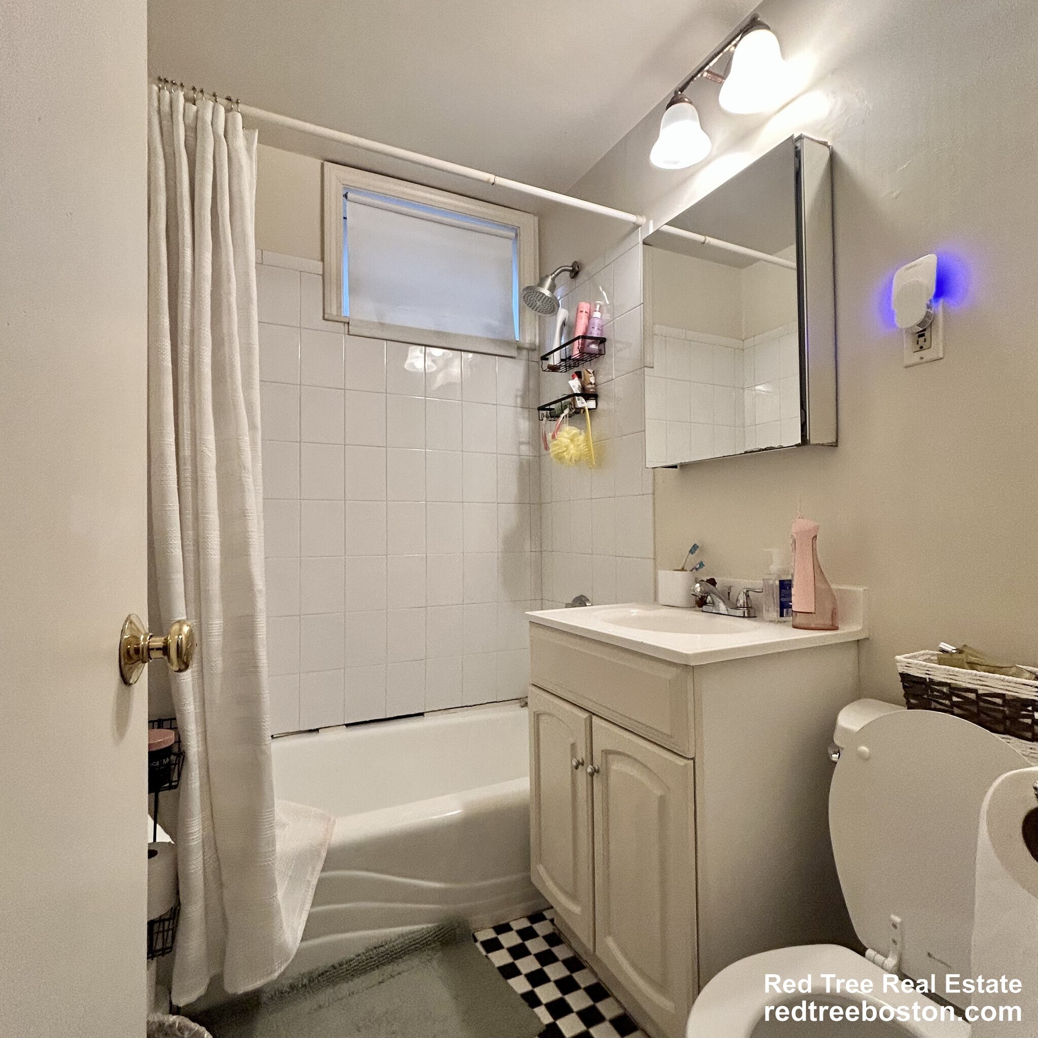 Building Photo - 50 Parkman St