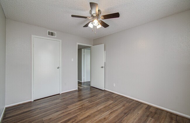 Building Photo - 10101 S Gessner Rd