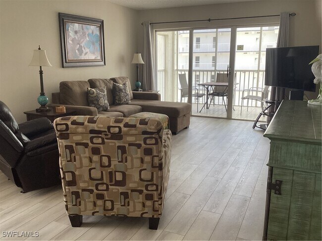 Building Photo - 6900 Estero Blvd