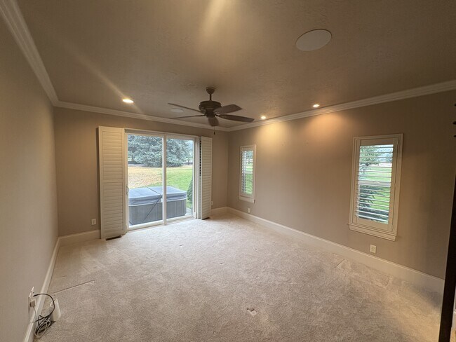 Building Photo - 431 N Fairway Dr
