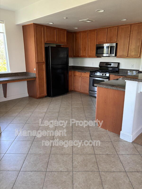Building Photo - 1501 Secret Ravine Pkwy