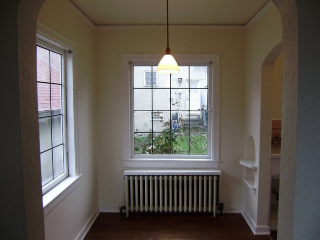 Interior Photo - Roanoke Court