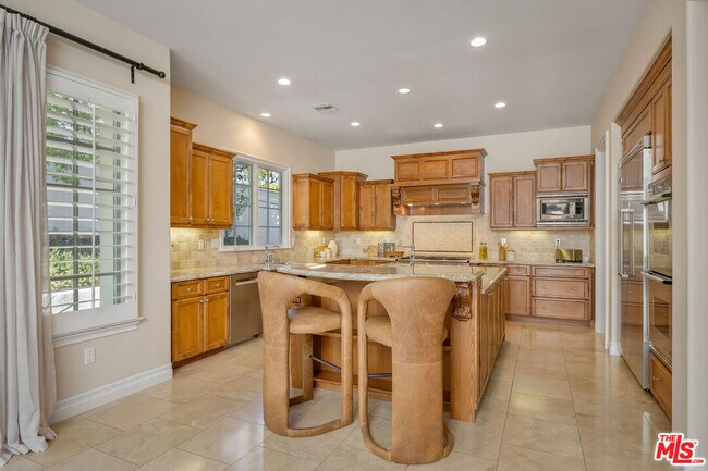 Building Photo - 25420 Prado De Azul