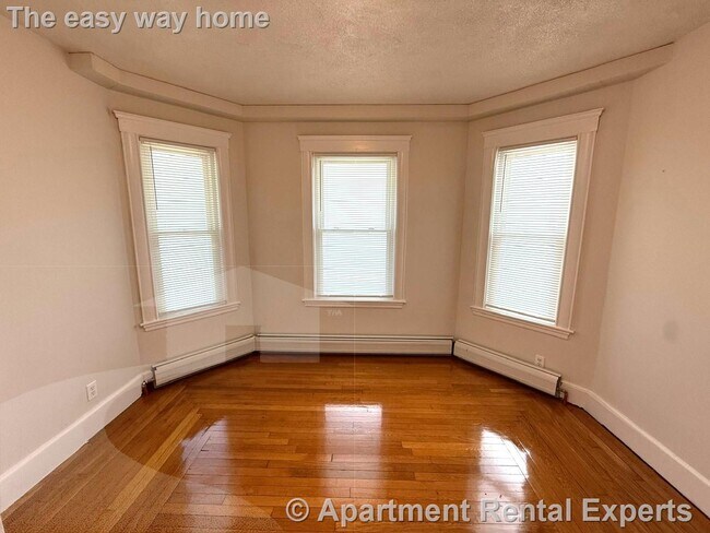 Building Photo - 441 Broadway