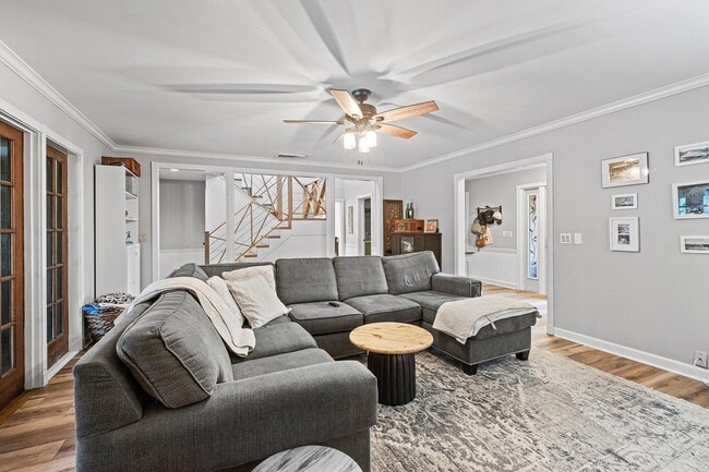 Building Photo - 12101 Tumbleweed Ct