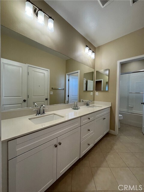 Building Photo - 11395 Beechnut St
