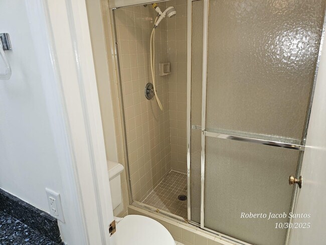 Building Photo - 23305 Barwood Ln N