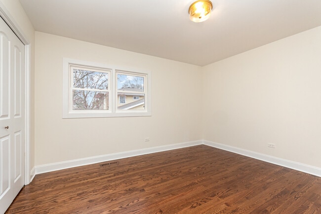 Building Photo - 116 Waxwing Ave