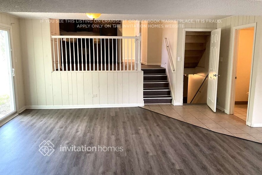 Building Photo - 5138 Riverside Dr
