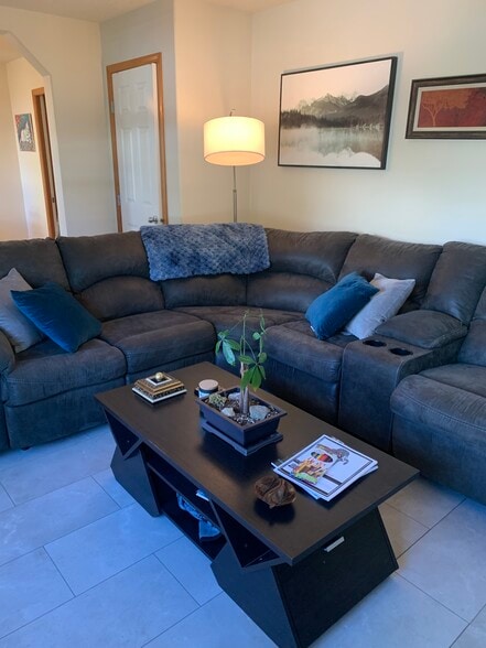 Building Photo - 4618 SE 127th Ave