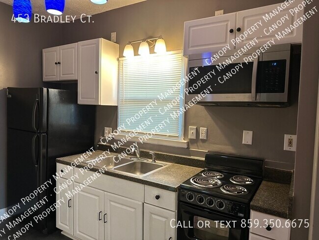 Building Photo - 453 Bradley Ct