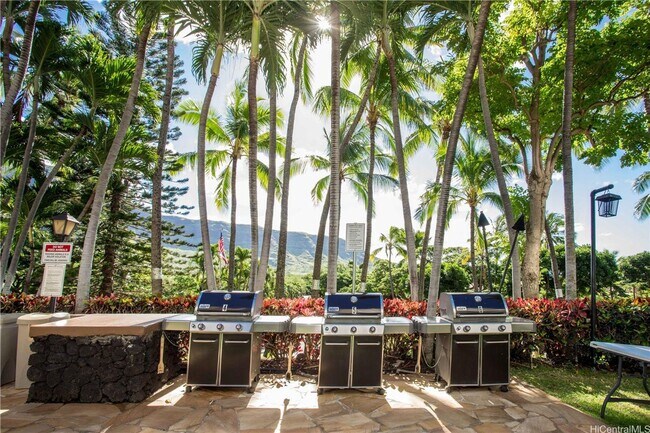 Building Photo - Makaha Valley Towers Fully Furnished. 1 Be...