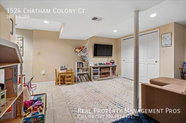 Building Photo - 1524 Chatham Colony Ct