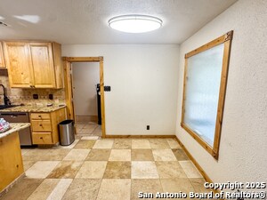 Building Photo - 28220 Bonn Mountain Dr