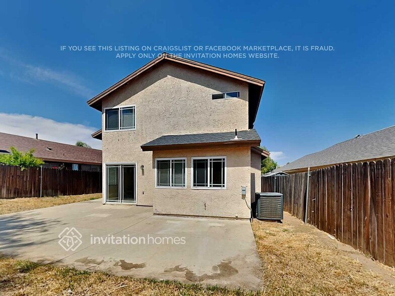 Building Photo - 13093 Pawnee Dr