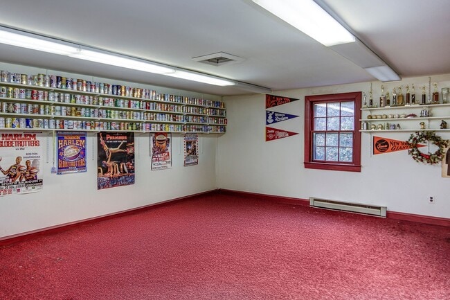 Building Photo - 148 Heritage Rd