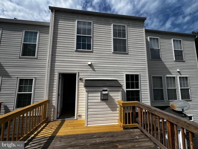 Building Photo - 44211 Litchfield Terrace