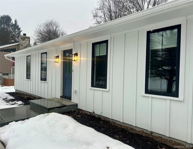 Building Photo - 49 Hackensack Heights Rd