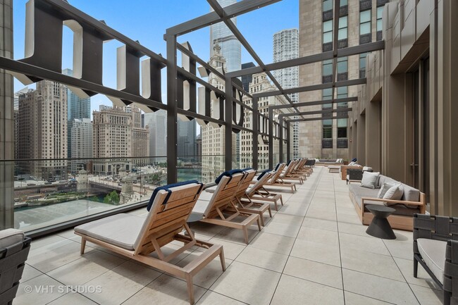 Building Photo - 435 N Michigan Ave