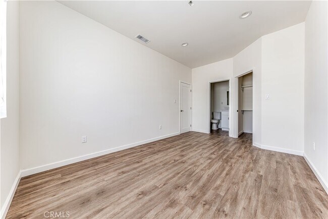 Building Photo - 11514 Glen Cove Dr
