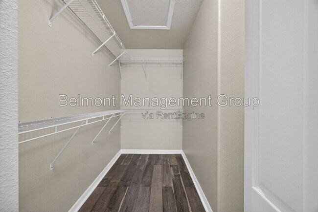 Building Photo - 10709 Savannah Landing Cir