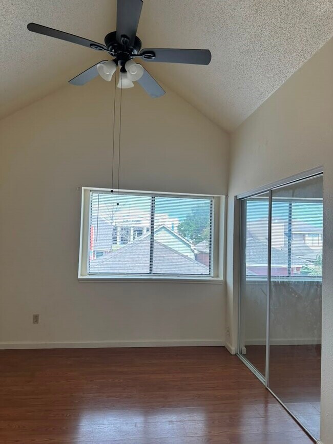 Building Photo - 8623 Beechcrest St