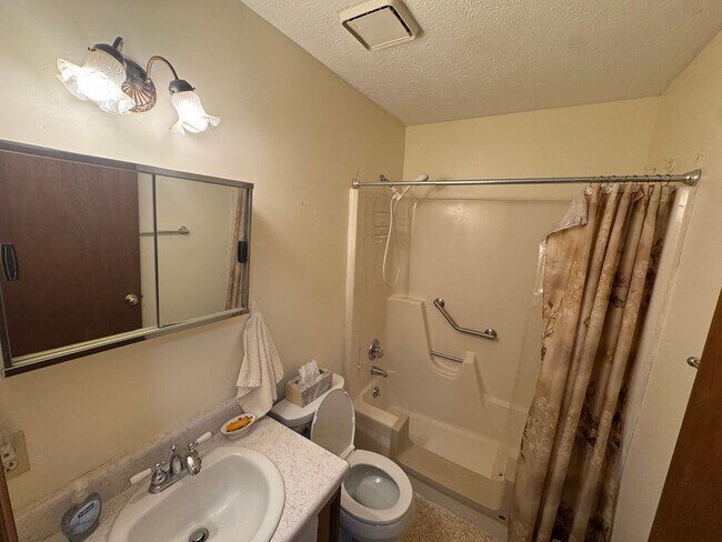 Building Photo - 312 Foreston Dr