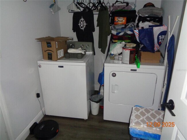 Building Photo - 2380 8th Ave