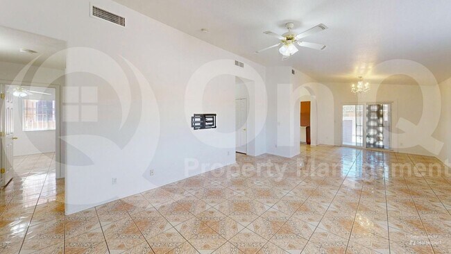 Building Photo - 2152 W Burlwood Way