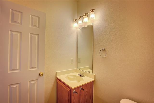 Building Photo - 4717 Woodhaven Ln