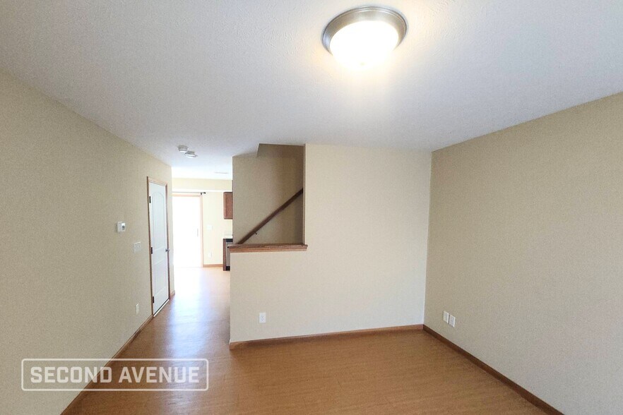 Building Photo - 415 Station 44 Pl