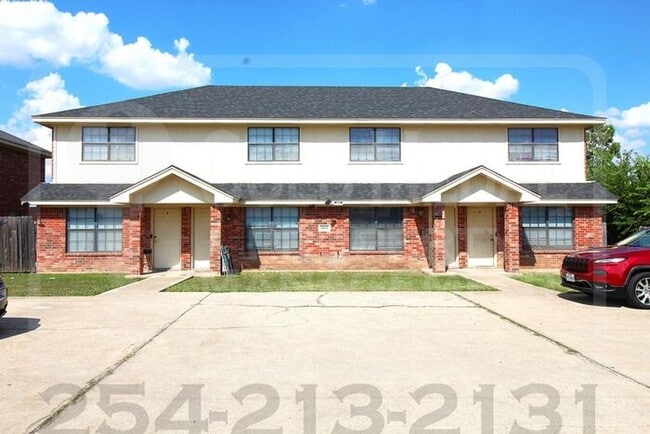 Primary Photo - 1011 Lansberry Ct