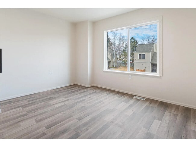 Building Photo - 3407 Stover St