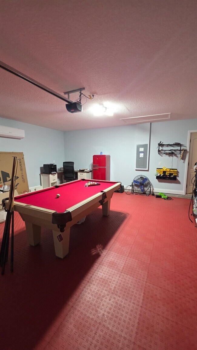 Building Photo - 248 Zancara St