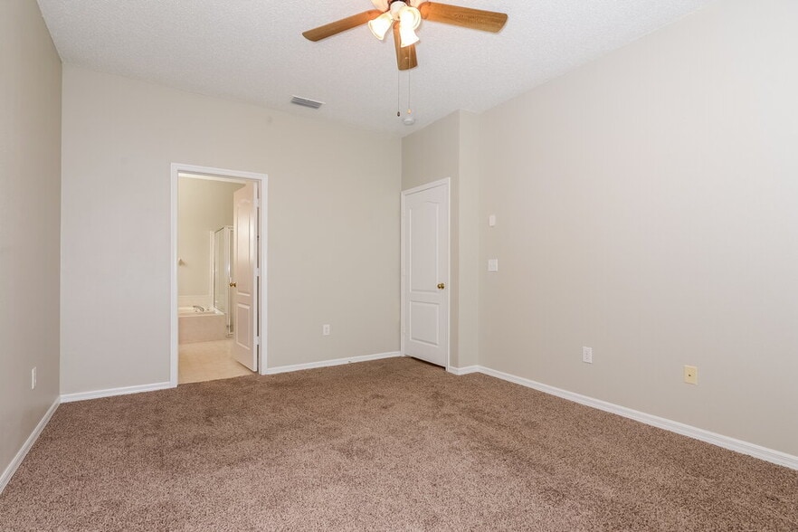 Building Photo - 22820 Marsh Wren Dr