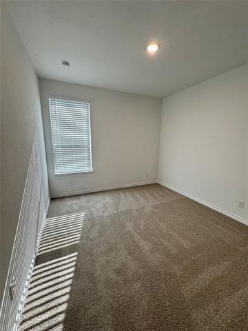 Building Photo - 504 Saddle Ln