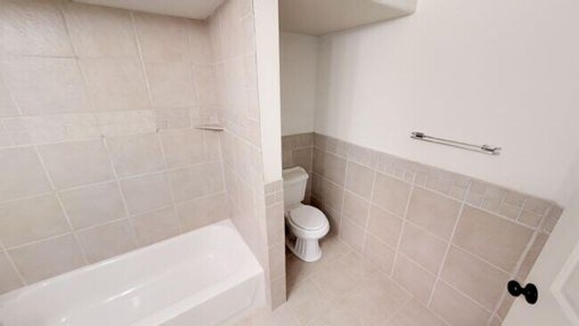 Building Photo - A PERFECT TOWNHOME IN EAGLE MOUNTAIN