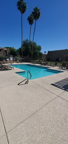 Building Photo - 3825 E Camelback Rd