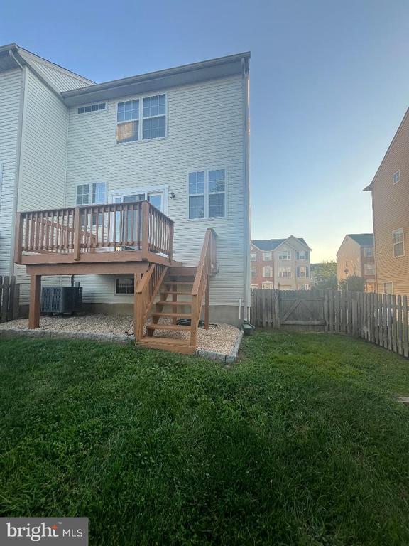 Building Photo - 31 Carrick Ln