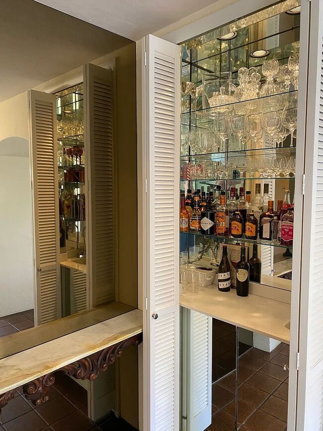 Building Photo - 4893 Niagara Ave