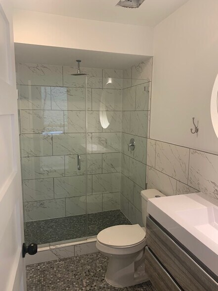 Building Photo - 126 S Market St